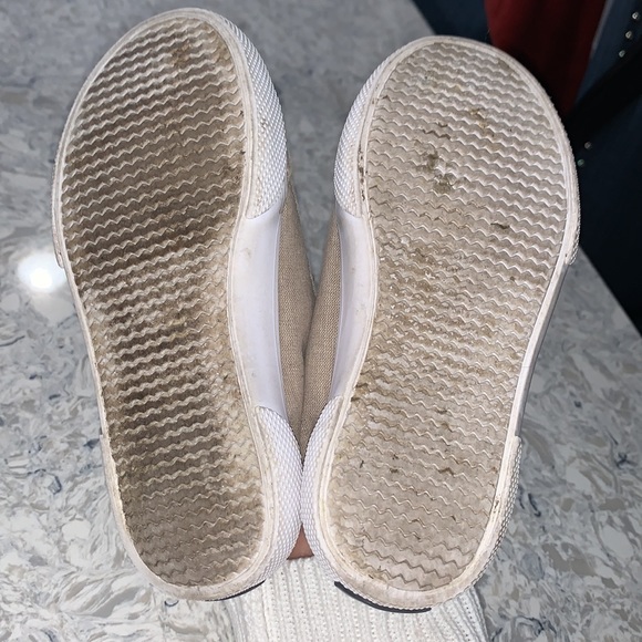 Like new! Khaki slip on Sperrys with Velcro secure. Size 10 - Picture 5 of 6